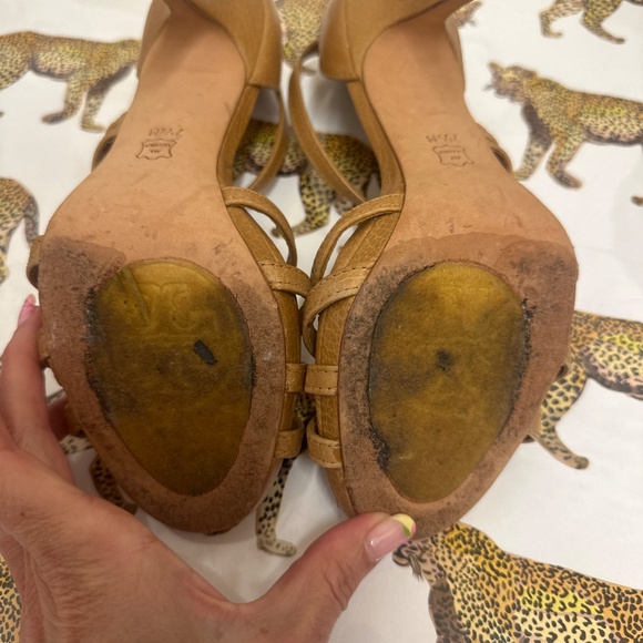 Tory Burch strappy heels. - size 7 1/2 - beige - Picture 3 of 6